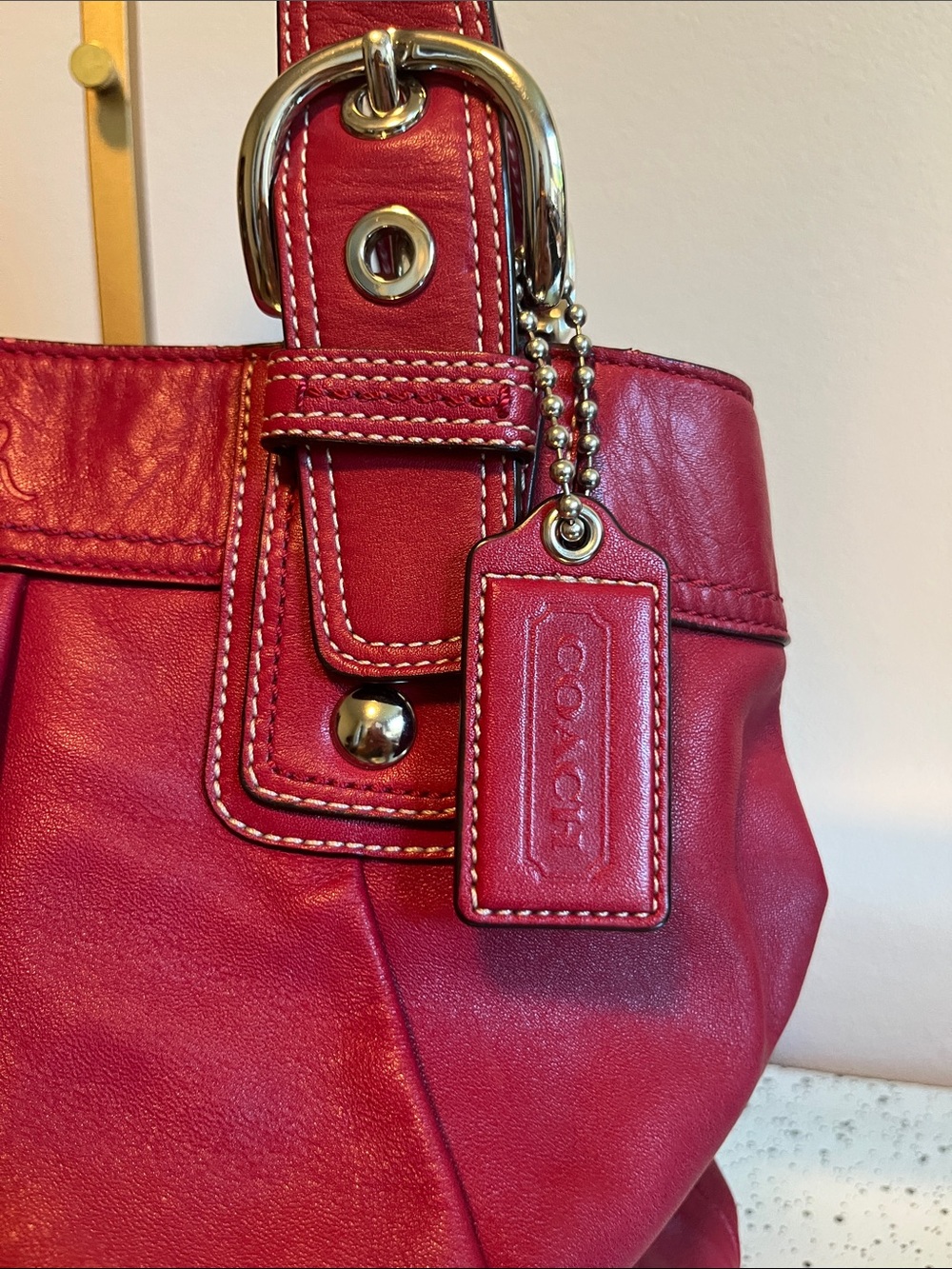 EUC Vintage Coach SoHo Red Leather Shoulder Bag - Picture 2 of 12